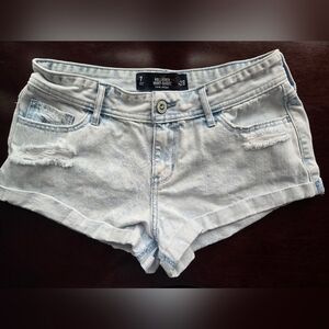 Hollister Low Rise Distressed Denim "Short-Short" Light Wash - Size 7/28